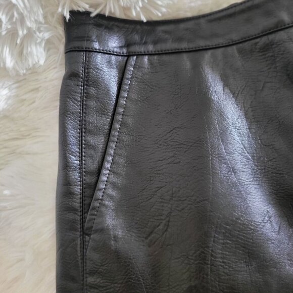 LDYP Wear Black Faux Leather A-Line Mini Skirt High Waist -M - Picture 4 of 8